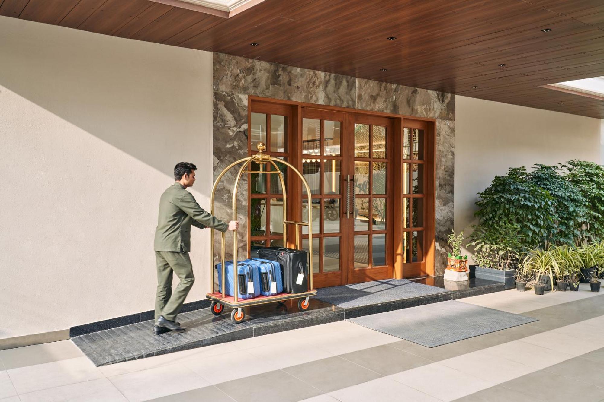 Triptam Vrindāvan Exterior foto