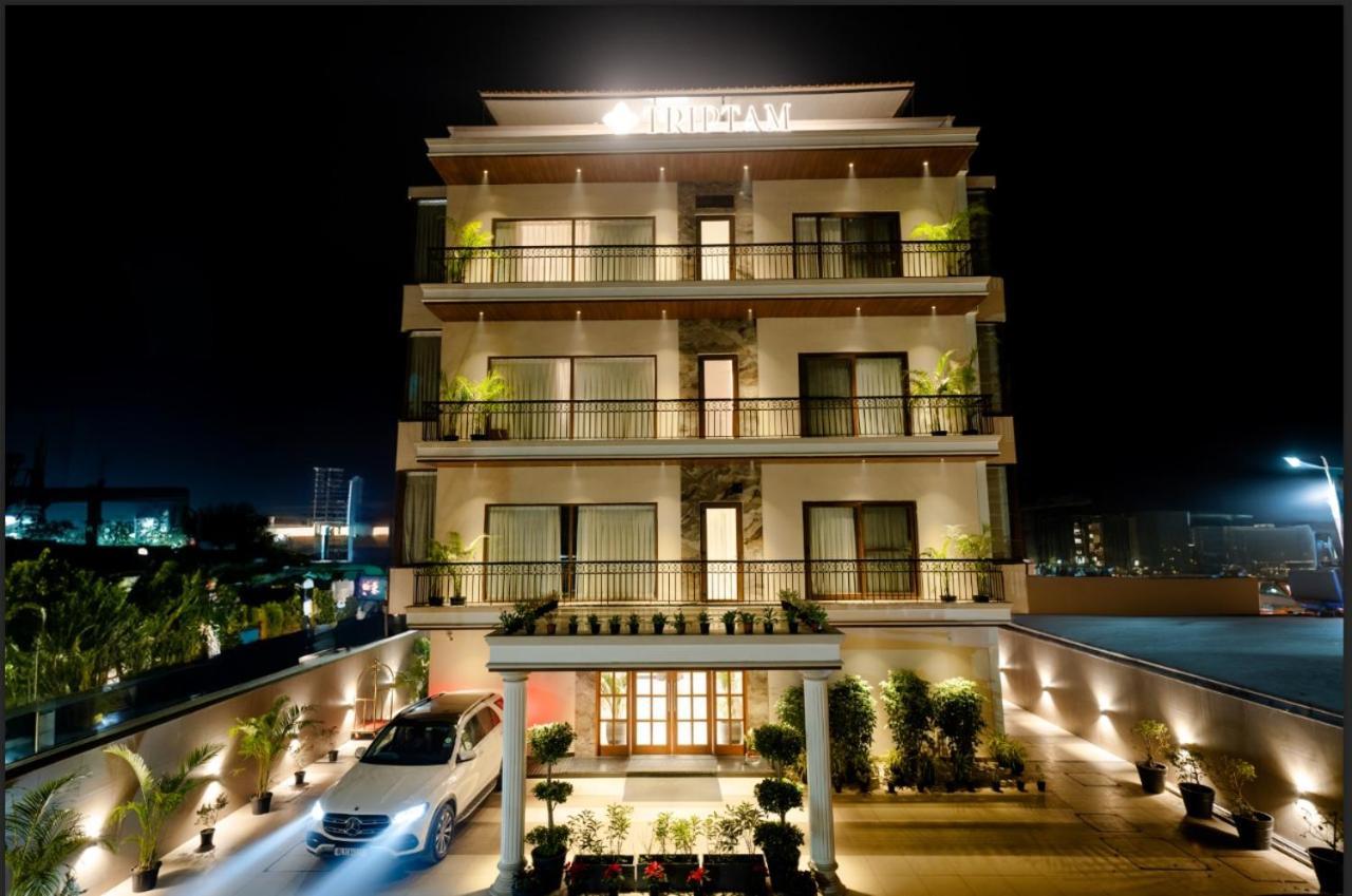Triptam Vrindāvan Exterior foto