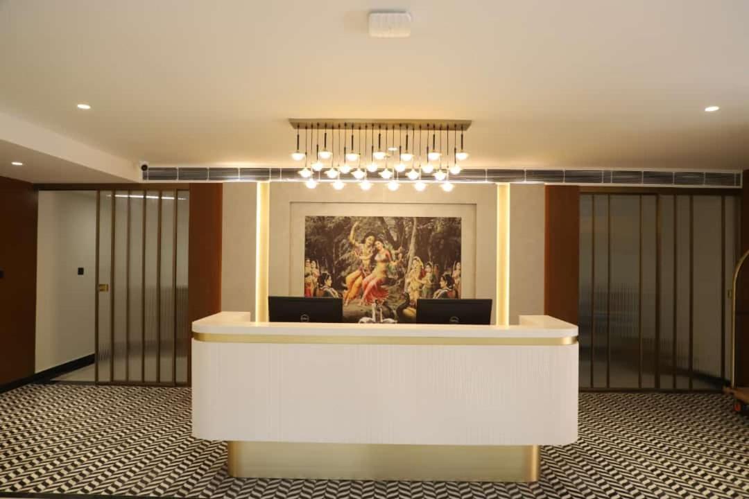 Triptam Vrindāvan Exterior foto